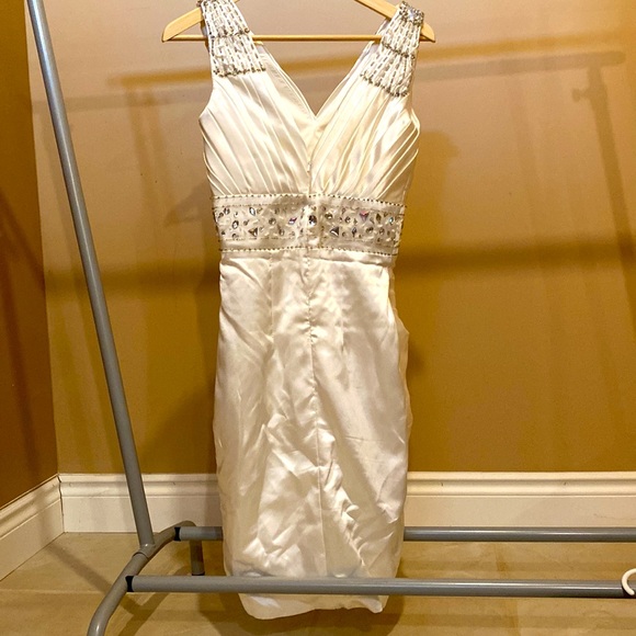 Evening Dress with gems and beads detailing - Picture 4 of 5